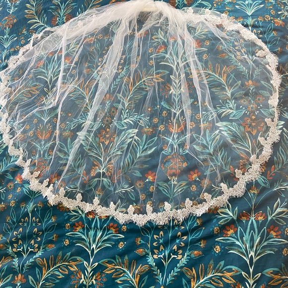 Essence of Australia Size 10 - Picture 7 of 11